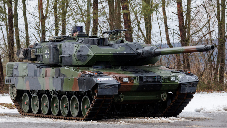 Megérkezett a Honvédség első saját Leopard tankja
