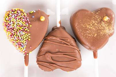 Szív alakú cake pop: látványos desszert Valentin-napra