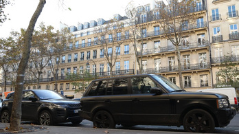 Tényleg bevezették: óránként 7 ezer forintért parkolhatnak az SUV-k Párizsban