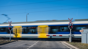Jó hírt közölt a MÁV: vége a pótlóbuszozásnak az ország legforgalmasabb vasútvonalán