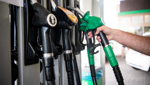 Grád Ottó: Akár jelentősebb mértékben is tovább csökkenhet a benzin és a gázolaj ára