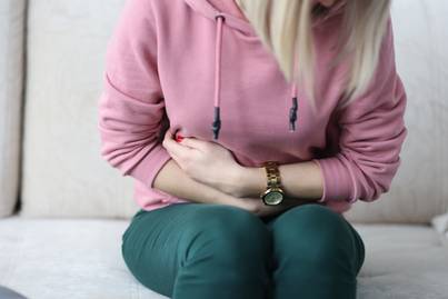 Puffadást és hízást okoz, még a hát is megfájdul miatta: 10 figyelemfelkető tünet, ami ösztrogéndominanciára utal