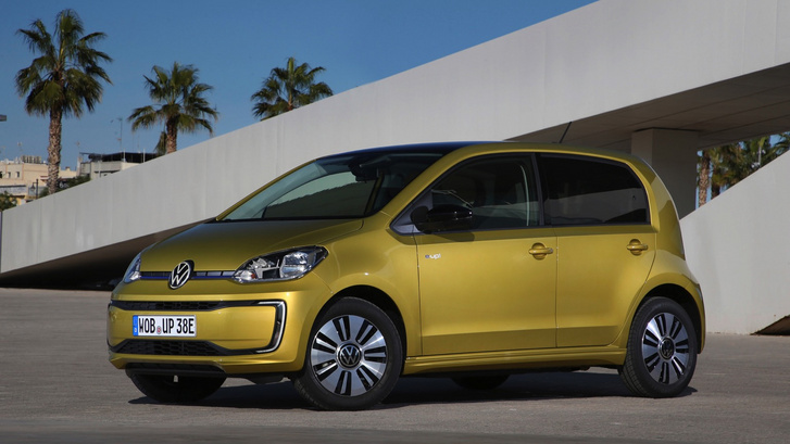 Végül pedig legyen egy igazán könnyű is: melyik modell a Volkswagen Up! Közeli rokona?