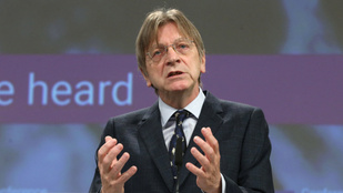 Guy Verhofstadt még sosem borult ki ennyire Magyarország miatt