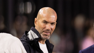 Zinedine Zidane már készül a karácsonyra: több szatyornyi ajándékot vásárolt Párizsban
