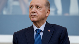 Budapestre jön Erdogan, aki teheti, ne üljön autóba hétfőn