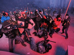 Folytatódnak a véres összecsapások Kijevben