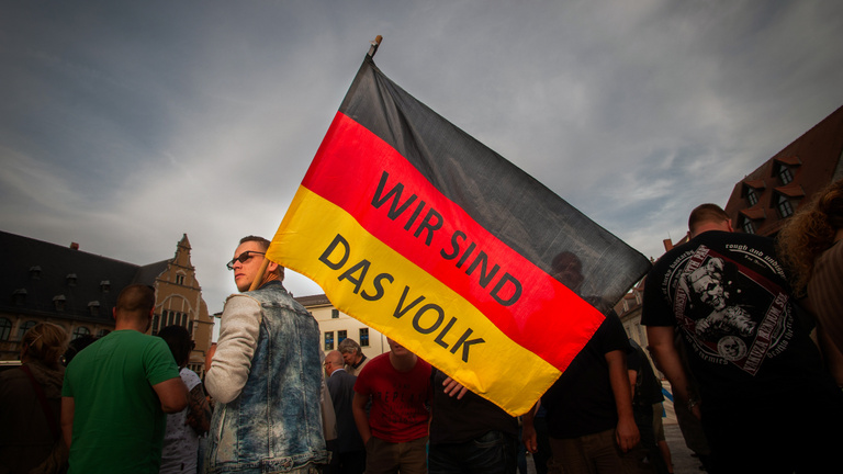 Németország betilthatja a szélsőjobboldali pártokat