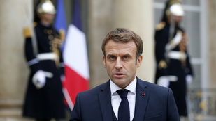 Emmanuel Macron kiáll a szexuális zaklatással megvádolt Gerard Depardieu mellett