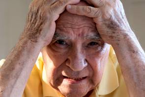 Ez is lehet az időskori feledékenység oka: nem mindig demencia áll a háttérben