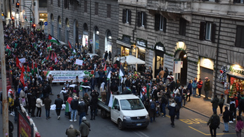 Karácsony előtt tüntettek a muzulmánok egy olasz városban