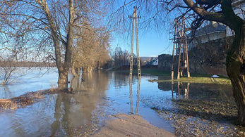 Elérte az árvíz Esztergomot, kiöntött a Duna
