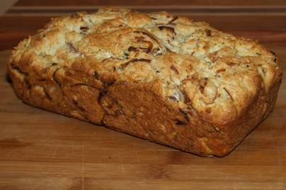 Sajtos-hagymás kenyér egyszerűen: ilyen finomat még nem ettél