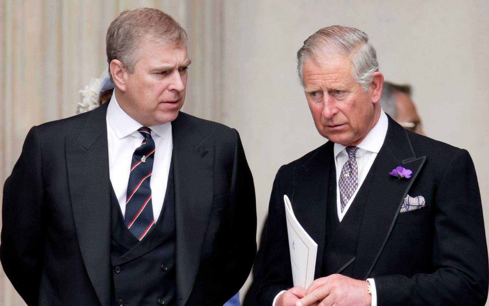 Károly király büntetése András hercegnek a Jeffrey Epstein-ügy miatt