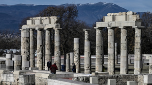 Már látogatható II. Fülöp makedón uralkodó restaurált palotája Görögországban