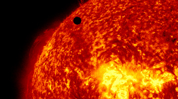 Fekete lyukakat rejt a Nap belseje?