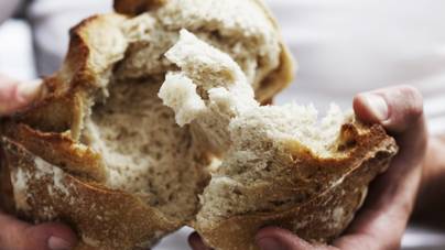 Sokkal egészségesebb lesz a kenyér, ha ezt teszed vele fogyasztás előtt
