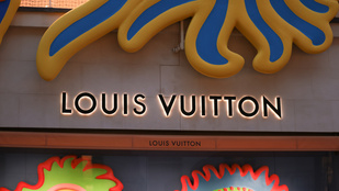 Egy 13 éves fiú lett a Louis Vuitton legfiatalabb alkalmazottja
