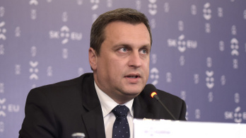 Botrány Szlovákiában: kidöntött egy oszlopot, majd elhajtott a helyszínről az egyik kormánypárt elnöke
