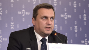 Kidöntött egy oszlopot, majd elhajtott a helyszínről a szlovák kormánypárt egyik elnöke
