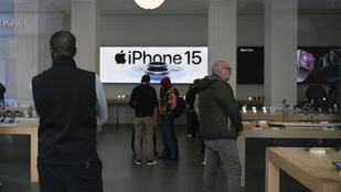 Bajban az Apple? Akciót hirdettek a legújabb iPhone-ra