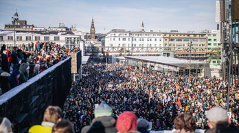 Káosz Németországban, tízezrek vonultak az utcára tüntetni a nagyvárosokban