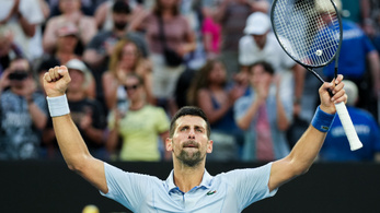 Novak Djokovics tovább írja a történelmet, kettő lépésre 25. Grand Slam-trófeájától
