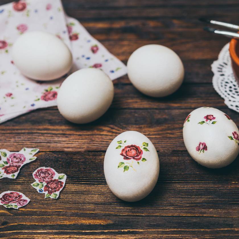 Nincs kézügyességed? Képeken 8 mutatós húsvéti tojás, aminek az elkészítéséhez nem is kell