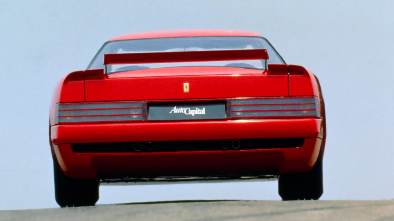 Bukólámpák, aktív hátsó szárny, nagy üvegfelületek, 16-colos kerekek. A Ferrari elég sok teszteléssel végzett a piros autóval, mire a sárga egyáltalán összeszerelésre került az I.DE.A torinói műhelyében.