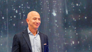 Kíváncsi a világ harmadik leggazdagabb emberére, Jeff Bezosra? Ebből a fényűző óceánparti villából megkukkolhatja