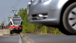 Megduplázódott a vasúti átjárós balesetek száma, óvatosságra int a MÁV