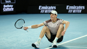 Történelmi siker, Jannik Sinner kétszettes hátrányból nyerte meg az Australian Opent