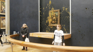 Levessel öntötték le a Mona Lisát hétvégén – 6 alkalom, amikor da Vinci művét megrongálták