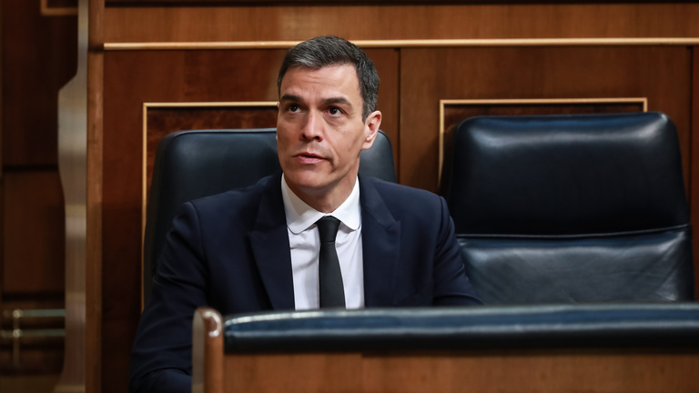 Most fizetheti meg a hatalomra kerülésének árát a spanyol kormányfő