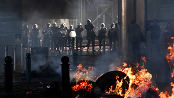 Füstben úszik Brüsszel, összecsaptak a gazdák és a rendőrök az EU-csúcs alatt