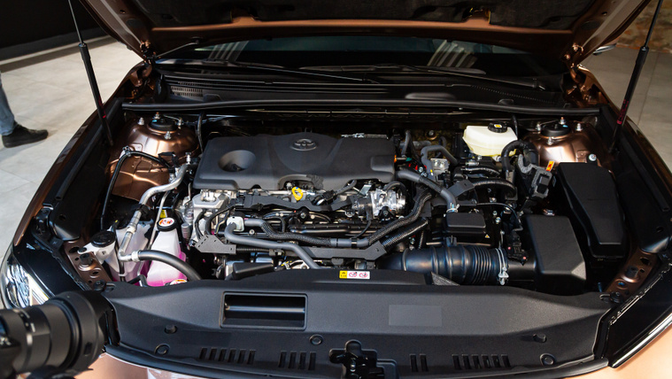 Hiába az elektromos átállás, a Toyota tovább fejleszti a belső égésű motorjait