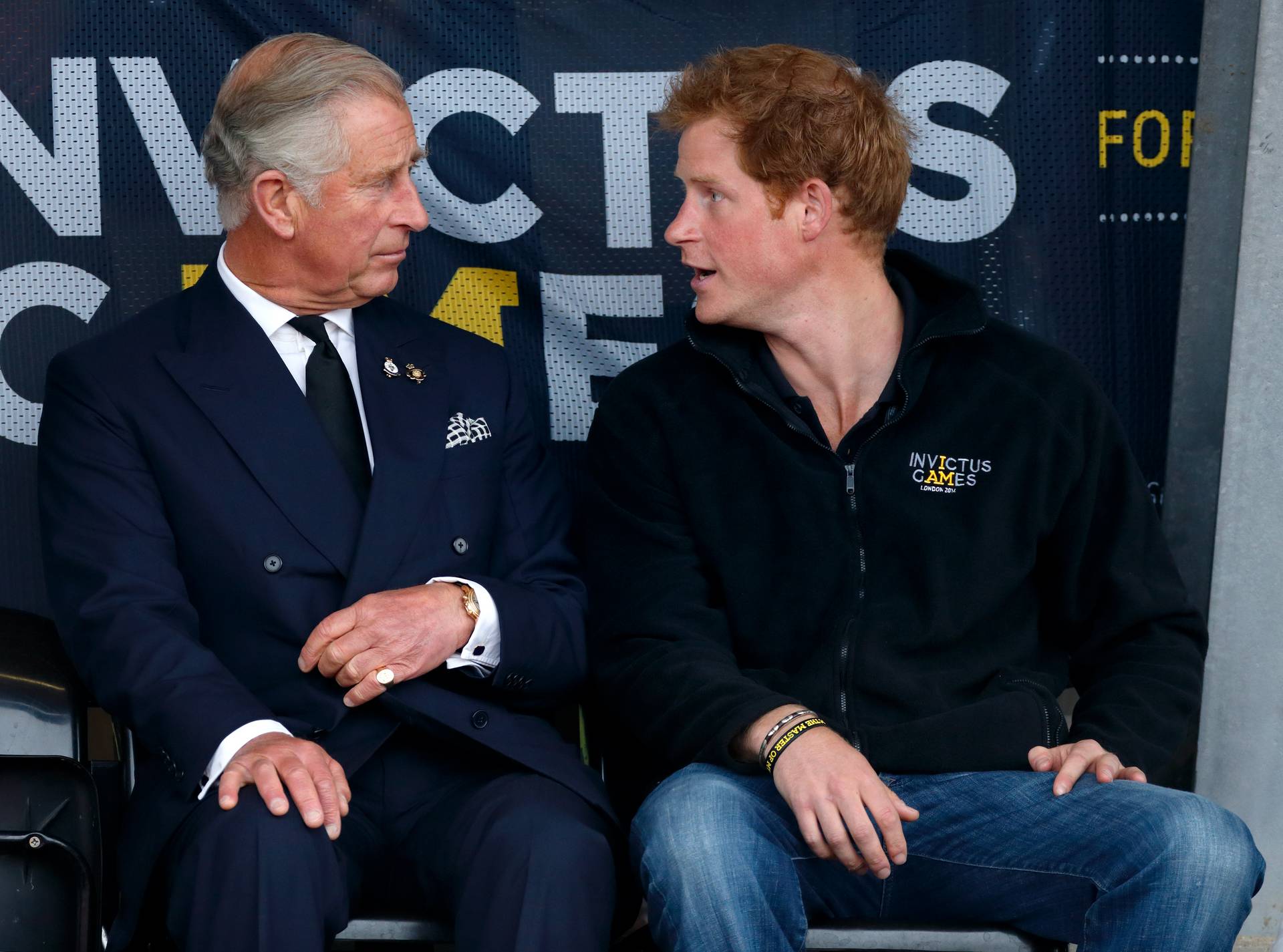 Harry herceg Károly király látogatás döntés