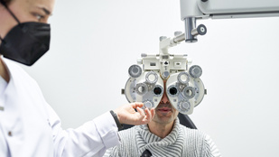 Ha ezeket a tüneteket tapasztalja, mihamarabb forduljon szemészhez