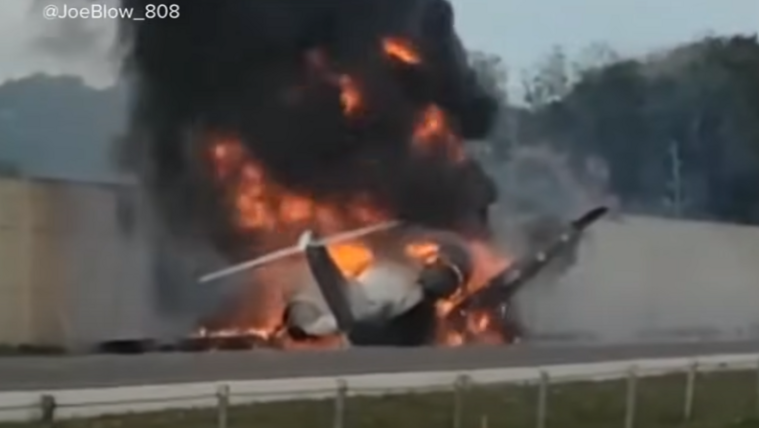 Magánrepülőgép zuhant egy autópályára Floridában