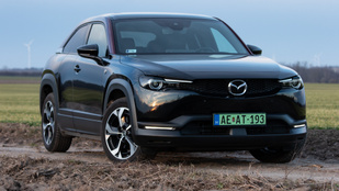 A Mazda megcsinálta, győz a Wankel - Teszt: Mazda MX-30 R-EV Edition R