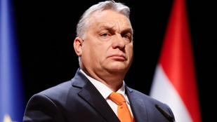Az egyetlen jó dolog, hogy Orbán Viktor elszigetelődött – mondta az uniós biztos