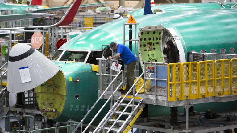 Válság a Boeingnél: azonnali hatállyal távozott a vállalat egyik vezetője