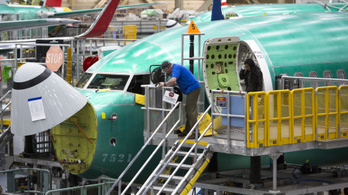 Válság a Boeingnál: azonnali hatállyal távozott a vállalat egyik vezetője