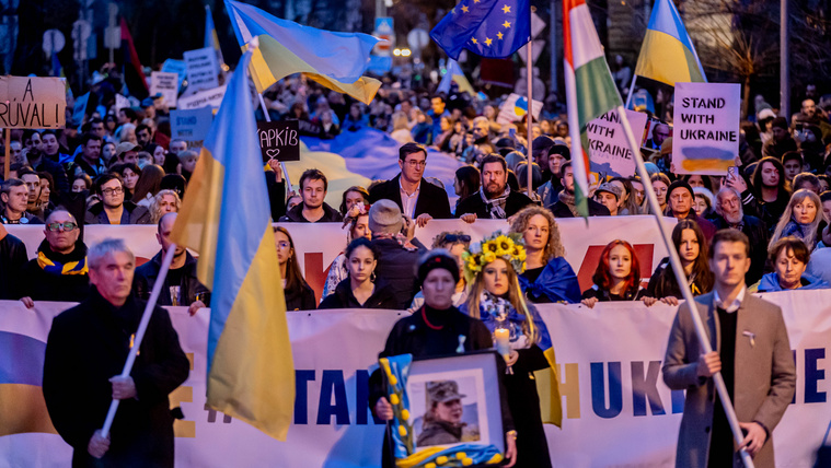 Ismét szólt a „Ruszkik, haza!” Budapesten, tüntetett a Momentum
