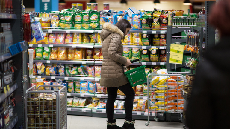 A magyar élelmiszerárak elérték a holland szintet, de a fizetésekben még messze vagyunk