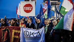 Erőt demonstrálna az ellenzék Budapesten, közvetlen államfőválasztást követelnek
