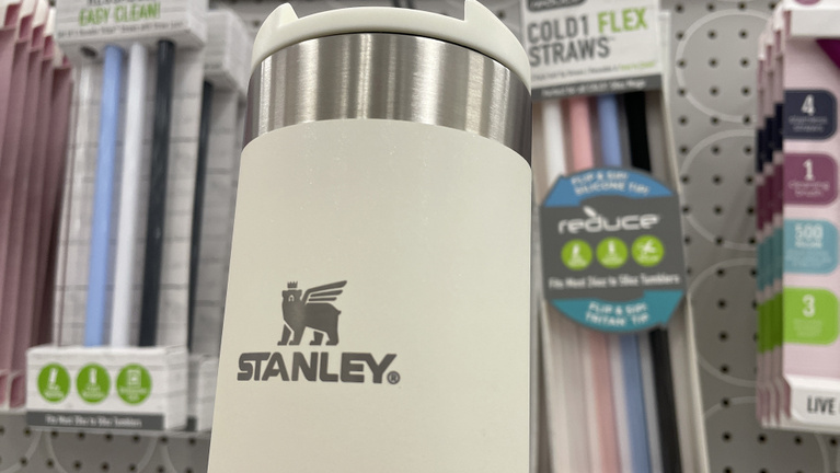Ólom van a népszerű Stanley termoszokban, beperelték a gyártót