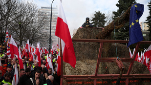 Nem csitulnak a gazdák, Varsóban is tüntetést tartottak