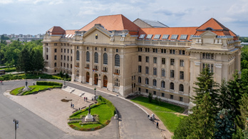 A Debreceni Egyetem nevében hirdetnek online tanfolyamot csalók