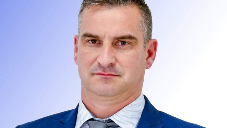 Lemondott a borozóban balhézó tiszaföldvári fideszes alpolgármester